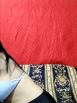 Snapshot of Vyxen__ chatting on September 18, 2025, 4:36 am Vyxen   online show from September 18, 2025, 4:36 am