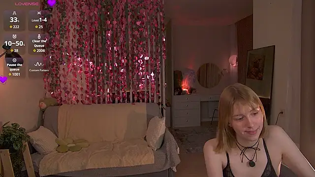 Snapshot of sofiapurex chatting on February 16, 2026, 1:24 am sofiapurex online show from February 16, 2026, 1:24 am