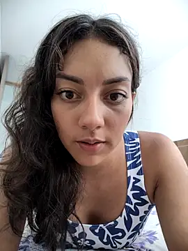 WendySuns  online show from September 29, 2025, 8:02 pm