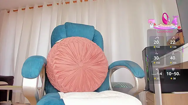 Snapshot of MendezMaria chatting on November 10, 2025, 8:30 pm MendezMaria online show from November 10, 2025, 8:30 pm