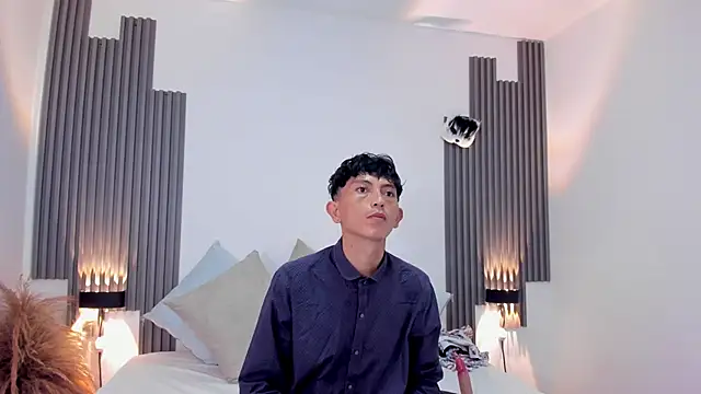 Snapshot of DodoyandCriss chatting on September 10, 2025, 1:00 pm DodoyandCriss online show from September 10, 2025, 1:00 pm