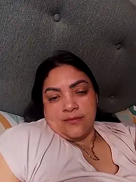 tiffany Johnson1 online show from November 6, 2025, 1:23 pm