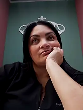 tiffany Johnson1 online show from November 13, 2025, 7:24 pm