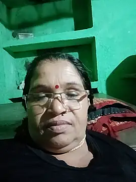 Snapshot of Manavi_x chatting on August 6, 2026, 2:52 pm Manavi x online show from August 6, 2026, 2:52 pm