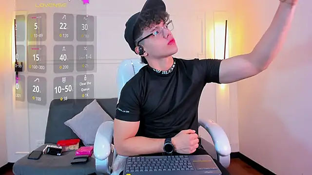 Snapshot of Jhoumod_21 chatting on September 19, 2025, 10:38 am Jhoumod 21 online show from September 19, 2025, 10:38 am