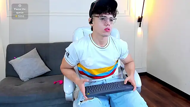 Snapshot of Jhoumod_21 chatting on October 2, 2025, 10:33 am Jhoumod 21 online show from October 2, 2025, 10:33 am