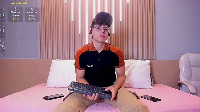 Snapshot of Jhoumod_21 chatting on October 16, 2025, 10:16 am Jhoumod 21 online show from October 16, 2025, 10:16 am