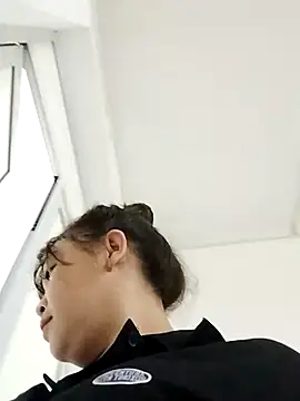 Snapshot of Lyly_nuce chatting on October 9, 2025, 11:14 pm Lyly nuce online show from October 9, 2025, 11:14 pm