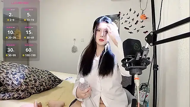 medusanamei online show from October 30, 2025, 11:55 am