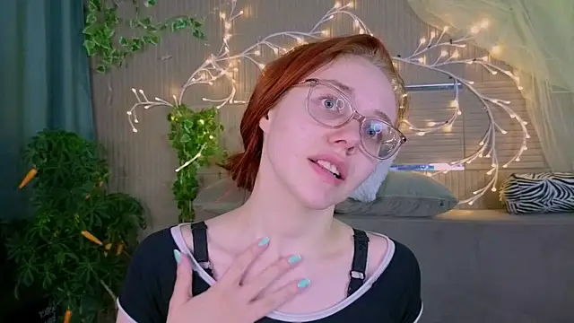 PollyVinice online show from May 12, 2026, 2:58 pm