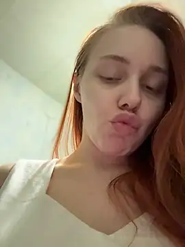 PollyVinice online show from June 26, 2026, 6:01 pm