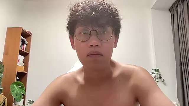 Passionatetwink2 online show from October 31, 2025, 3:24 pm