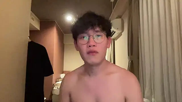 Passionatetwink2 online show from December 21, 2025, 2:02 pm