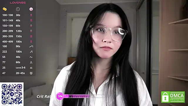 Snapshot of DelphaDivenere chatting on October 22, 2025, 5:56 pm DelphaDivenere online show from October 22, 2025, 5:56 pm