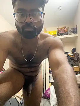 DJLOVE280825 online show from October 6, 2025, 11:35 pm