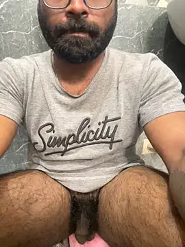 DJLOVE280825 online show from November 1, 2025, 4:03 am