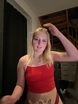 DieBlondeHannah online show from September 8, 2025, 6:18 pm