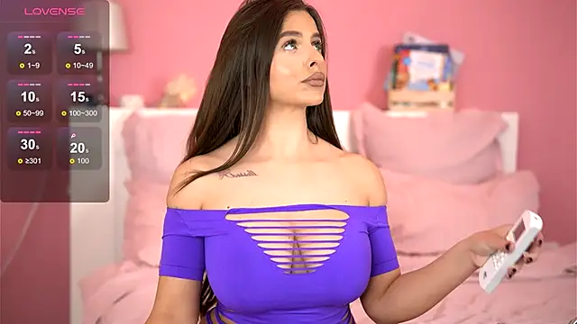 DeborahLowe online show from November 17, 2025, 9:48 am