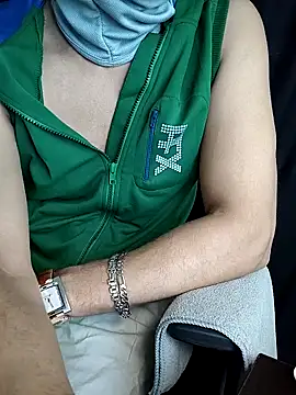 Snapshot of chocolate_alone chatting on September 30, 2025, 6:18 am chocolate alone online show from September 30, 2025, 6:18 am