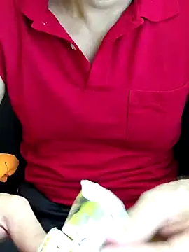 Snapshot of chocolate_alone chatting on October 6, 2025, 8:01 am chocolate alone online show from October 6, 2025, 8:01 am