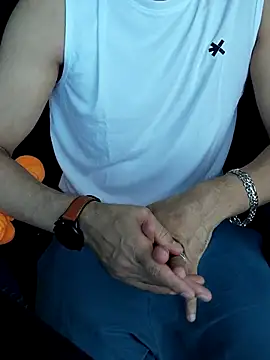 Snapshot of chocolate_alone chatting on October 20, 2025, 6:25 am chocolate alone online show from October 20, 2025, 6:25 am