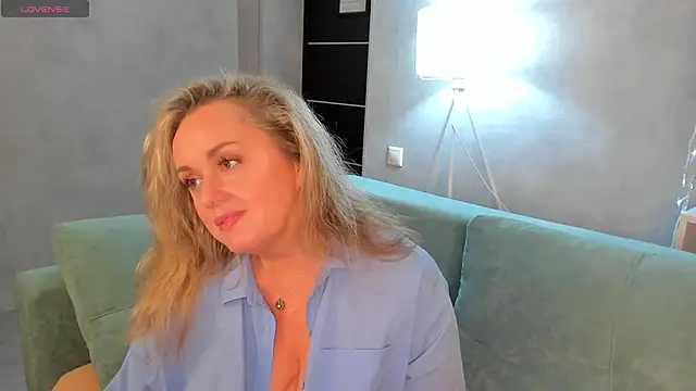 Snapshot of Sky_Kuper chatting on September 27, 2025, 12:15 am Sky Kuper online show from September 27, 2025, 12:15 am