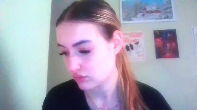 Snapshot of RobinThompson chatting on September 20, 2025, 10:05 am RobinThompson online show from September 20, 2025, 10:05 am