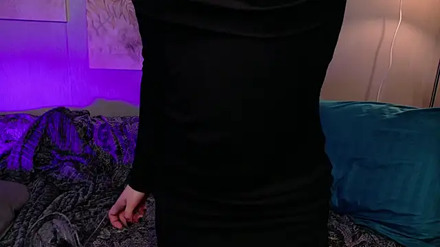 KikiMoor online show from October 6, 2025, 8:56 am