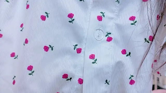 Snapshot of RIRI-style chatting on October 17, 2025, 2:52 pm RIRI-style online show from October 17, 2025, 2:52 pm