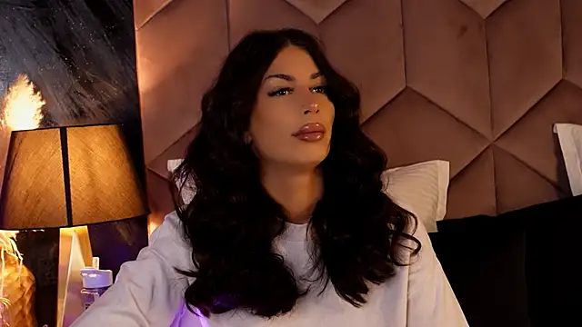 EvaRhea online show from October 3, 2025, 2:52 am