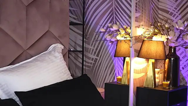 EvaRhea online show from November 24, 2025, 4:01 am