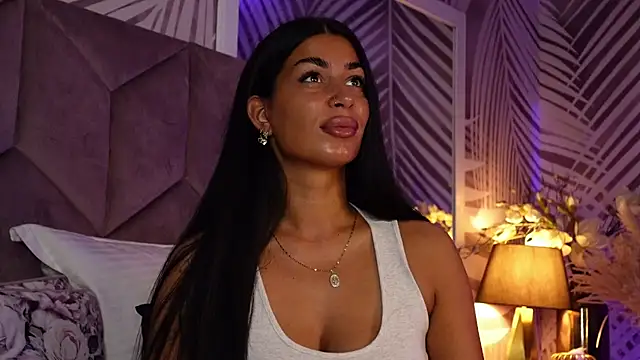 EvaRhea online show from June 10, 2026, 2:56 am