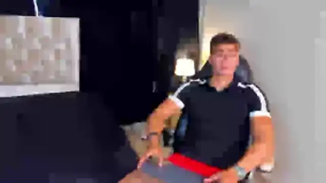 Snapshot of paull_george chatting on April 13, 2026, 3:06 pm paull george online show from April 13, 2026, 3:06 pm