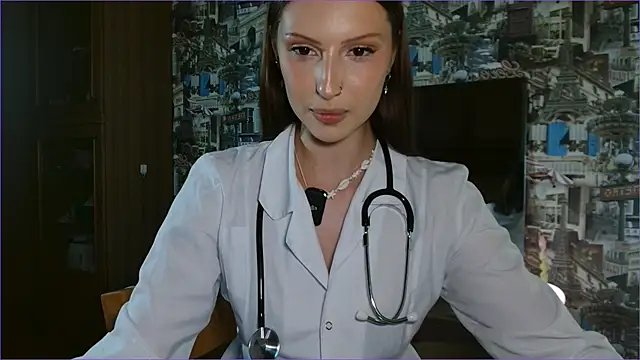 RuxaShade online show from June 26, 2026, 2:10 pm