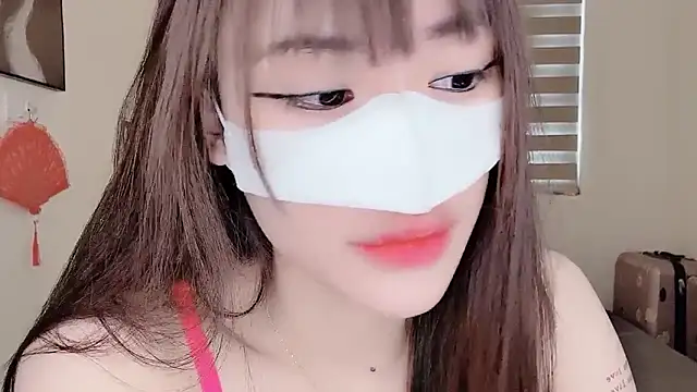 MaiLiiil online show from September 12, 2025, 4:12 am