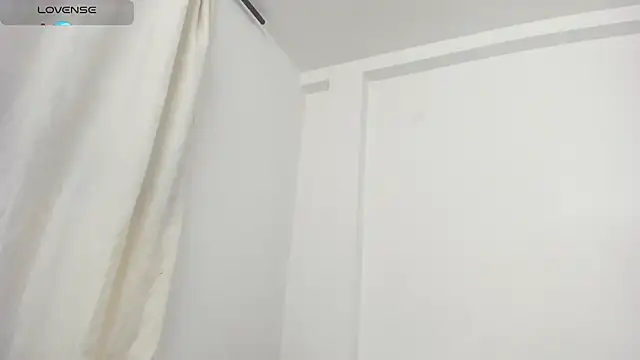 Snapshot of Ebony_danik chatting on October 28, 2025, 1:09 am Ebony danik online show from October 28, 2025, 1:09 am