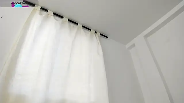 Snapshot of Ebony_danik chatting on October 31, 2025, 6:42 pm Ebony danik online show from October 31, 2025, 6:42 pm