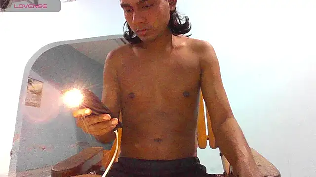 Snapshot of Dominik_Dark chatting on September 9, 2025, 5:40 am Dominik Dark online show from September 9, 2025, 5:40 am