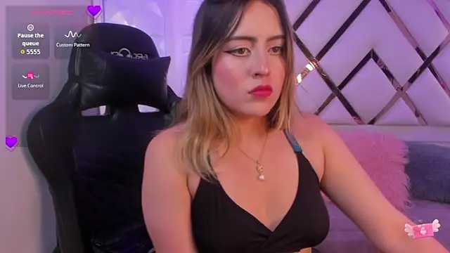 Snapshot of Jenny_Wolridge_ chatting on October 27, 2025, 6:34 pm Jenny Wolridge  online show from October 27, 2025, 6:34 pm