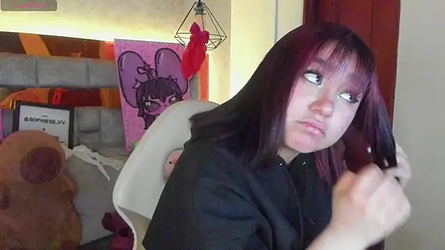 sophiievv online show from November 28, 2025, 7:16 pm