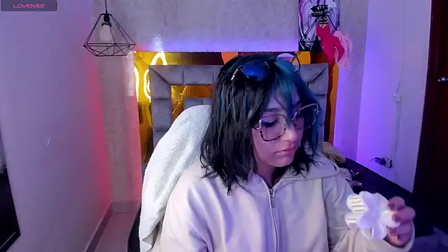 sophiievv online show from February 24, 2026, 11:25 pm