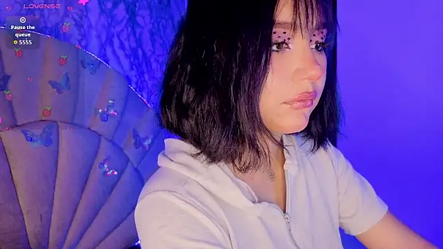 sophiievv online show from May 20, 2026, 6:25 pm