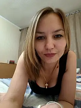 Snapshot of VeroLoverx chatting on September 23, 2025, 8:12 pm VeroLoverx online show from September 23, 2025, 8:12 pm