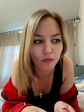 Snapshot of VeroLoverx chatting on October 1, 2025, 1:39 pm VeroLoverx online show from October 1, 2025, 1:39 pm