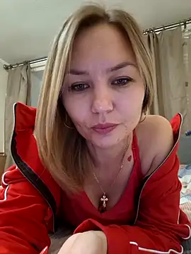 Snapshot of VeroLoverx chatting on October 2, 2025, 7:10 pm VeroLoverx online show from October 2, 2025, 7:10 pm