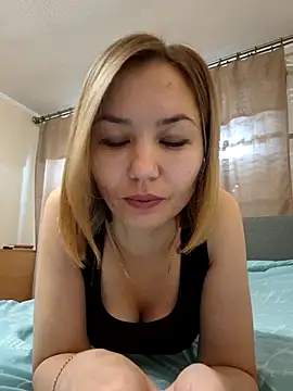 Snapshot of VeroLoverx chatting on October 18, 2025, 8:15 am VeroLoverx online show from October 18, 2025, 8:15 am