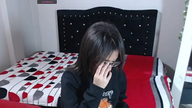 Snapshot of Coraline_Playful chatting on October 15, 2025, 8:20 pm Coraline Playful online show from October 15, 2025, 8:20 pm