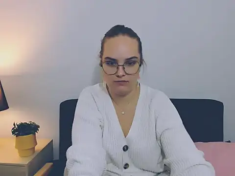 Snapshot of AliceCrazy69 chatting on October 13, 2025, 10:15 am AliceCrazy69 online show from October 13, 2025, 10:15 am