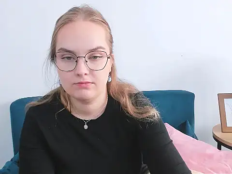 Snapshot of AliceCrazy69 chatting on October 20, 2025, 10:05 am AliceCrazy69 online show from October 20, 2025, 10:05 am