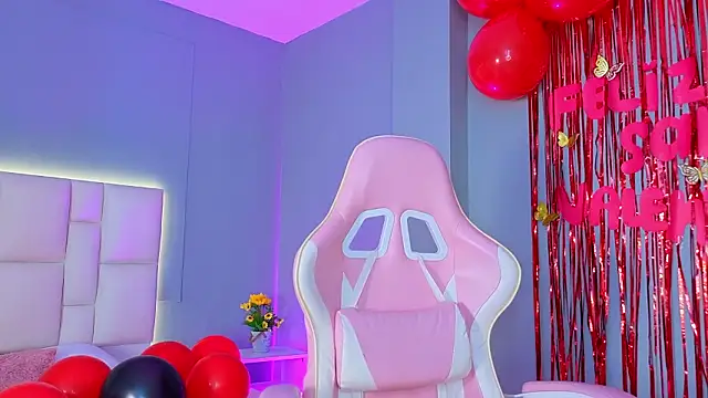 SammyRose  online show from February 15, 2026, 8:27 pm